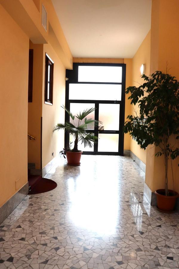 Apartamento * La Casa Di Arti * 25 Min Dal Duomo Milán Exterior foto